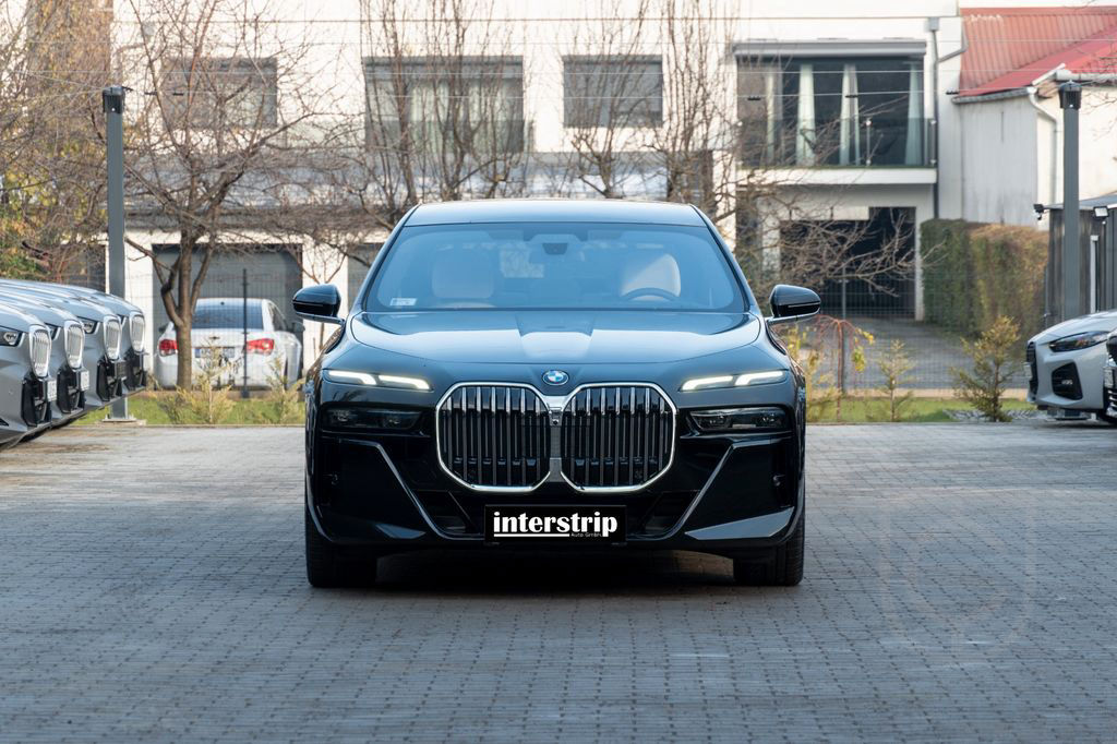 BMW 740d M SPORT.INDIVIDUAL.MASSAGE.SOFTCL.SKY.AHK
