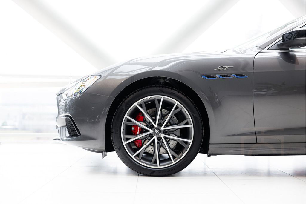 Maserati Ghibli Hybrid GT Edizione Finale | Heated Front