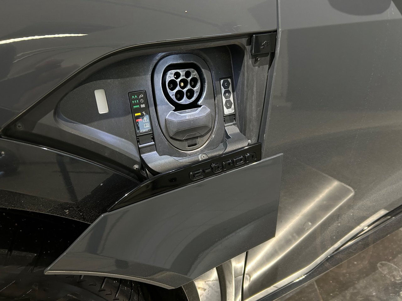 Audi Q8 50 e-tron quattro