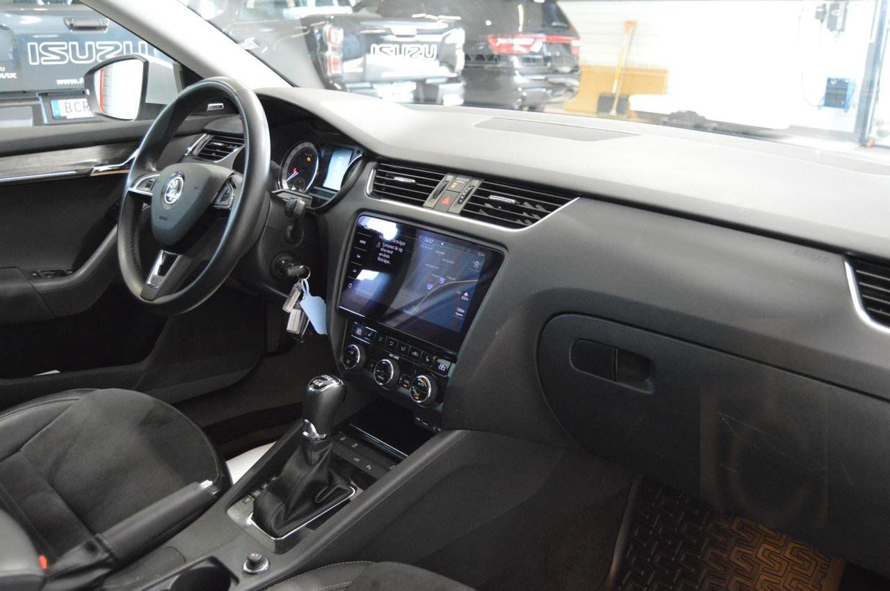 Skoda Octavia Scout TDI 150 DSG 4x4 Premium