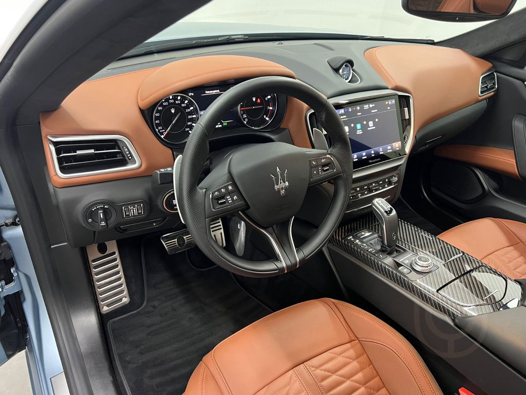 Maserati Ghibli SQ4 F Tributo Sondermodell, Pano, KW, ...