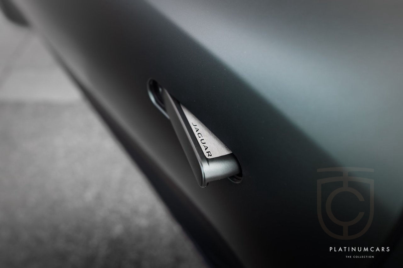 Jaguar F-Type R Quickshift