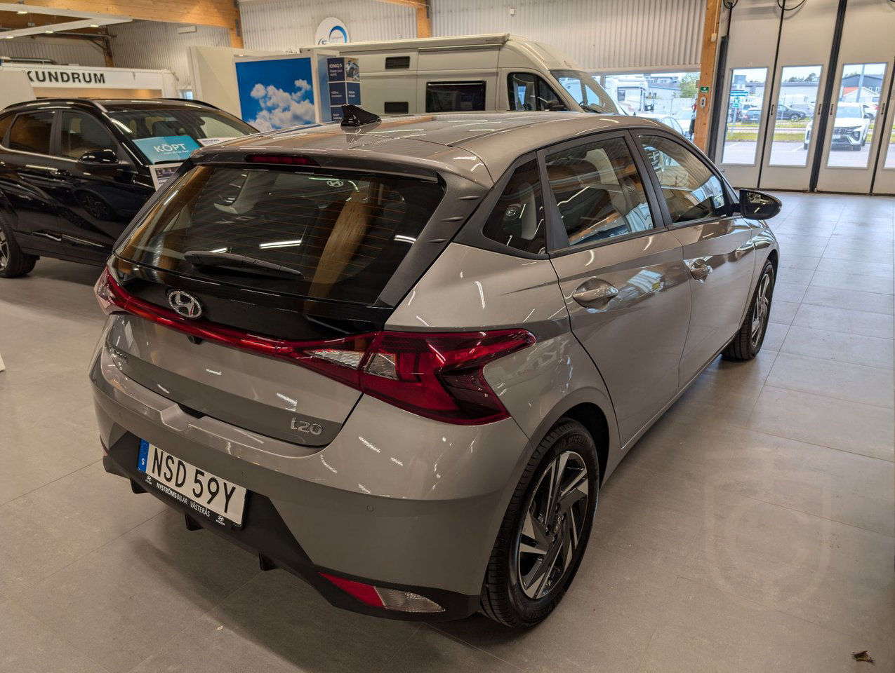 Hyundai i20 1.0 T-GDI Essential Automat
