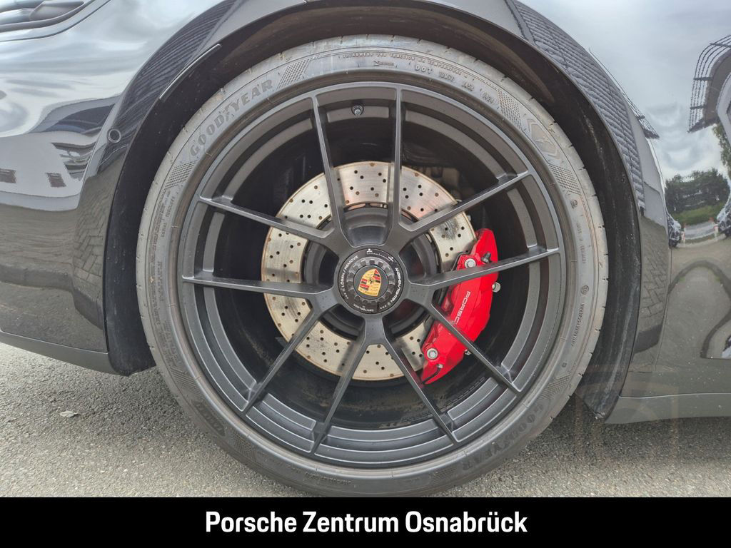 Porsche 992 -2 (911) Carrera 4 GTS Schiebedach Lift HD-M