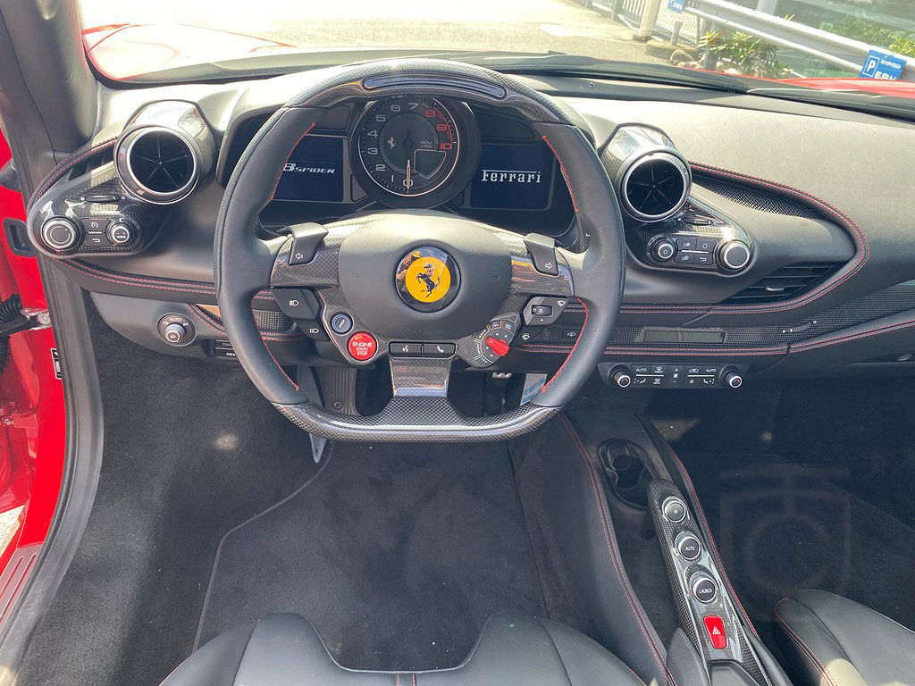 Ferrari F8 Spider 3.9 V8 DCT Euro 6 720hk "SVENSKSÅLD"