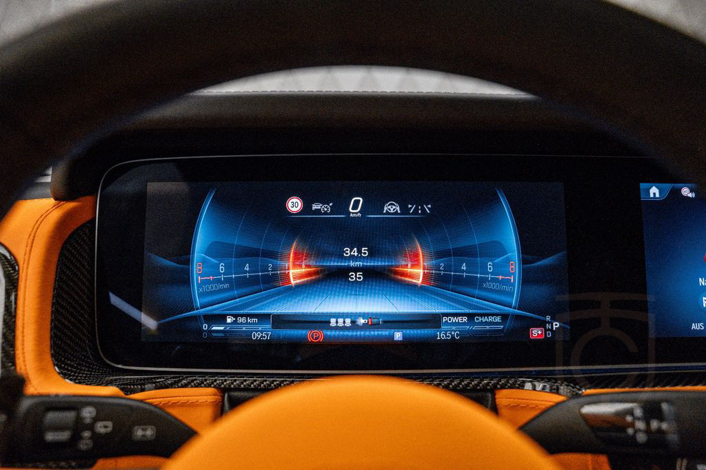 Mercedes-Benz G 63 AMG 2025 BRABUS G 800 GREY/ORANGE
