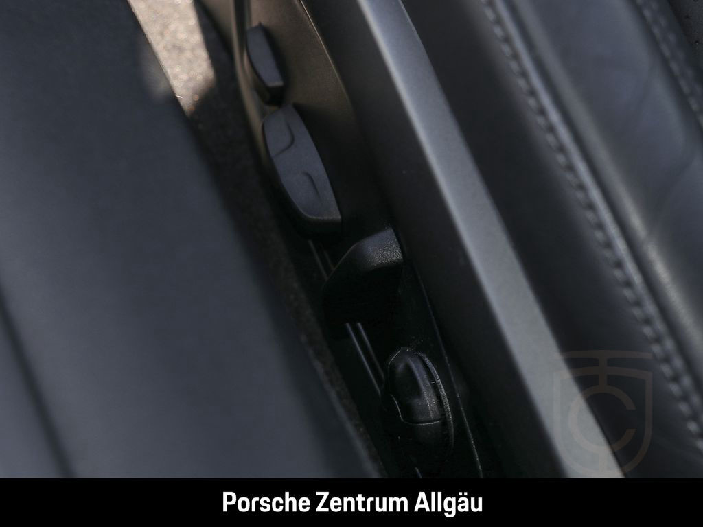 Porsche 992 911 Carrera 4S Surround-View Sport Chrono