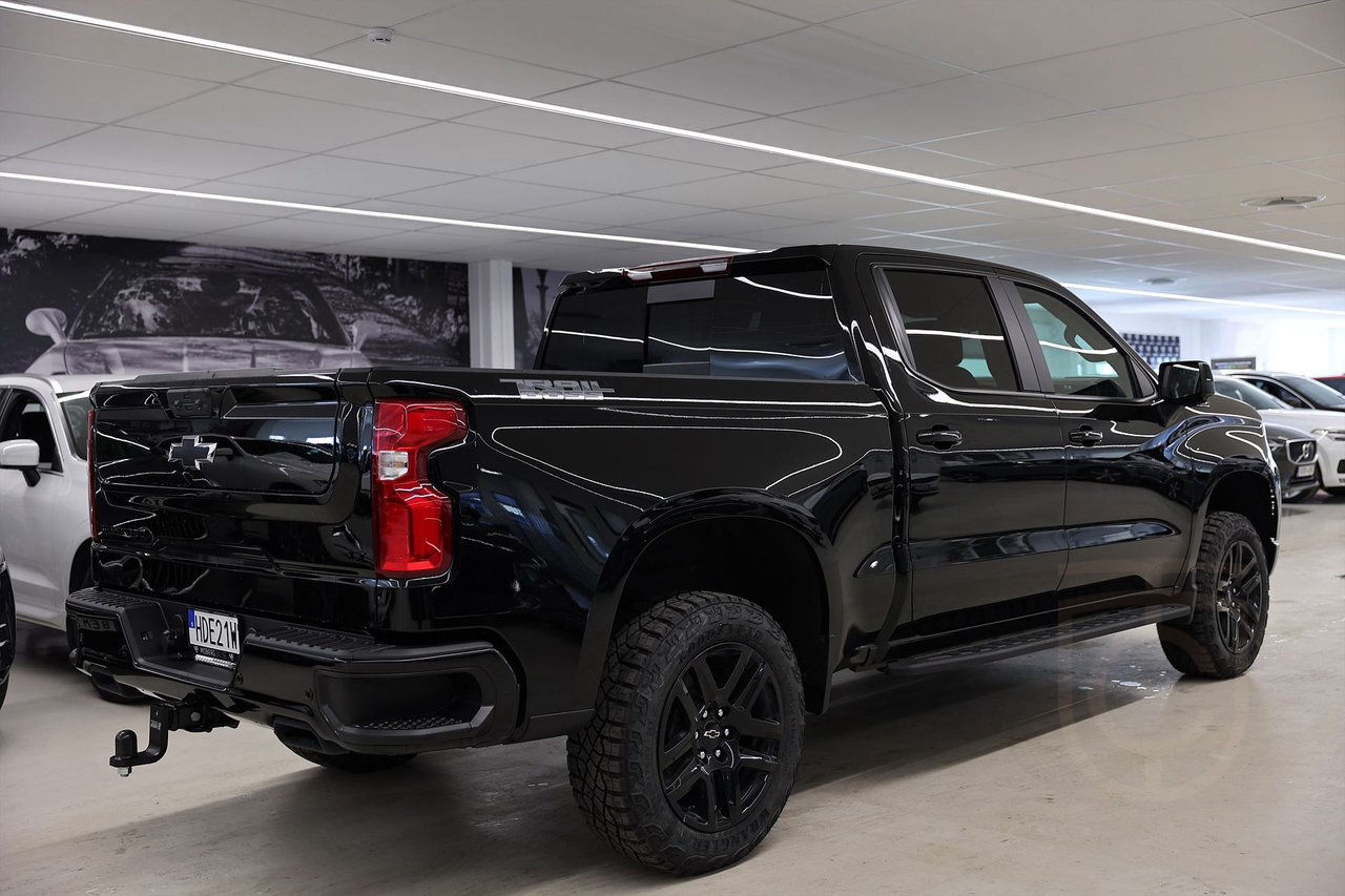 Chevrolet Silverado Trail Boss Midnight 3.0 Duramax Z71 Off-