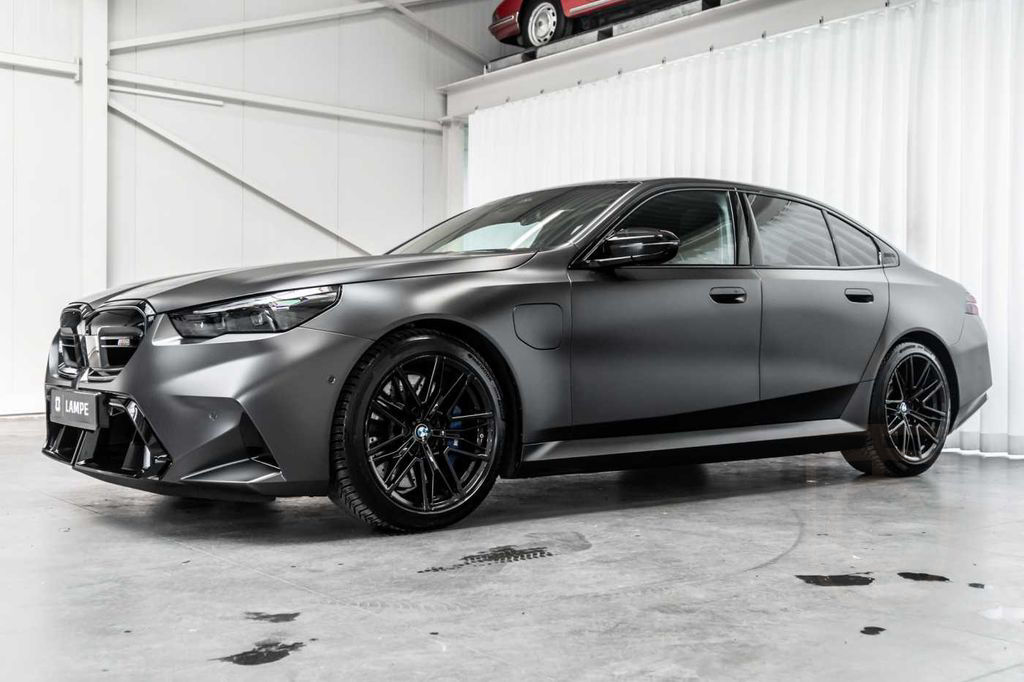 BMW M5 Bowers & Wilkins Panoramadak Head-Up Keyless