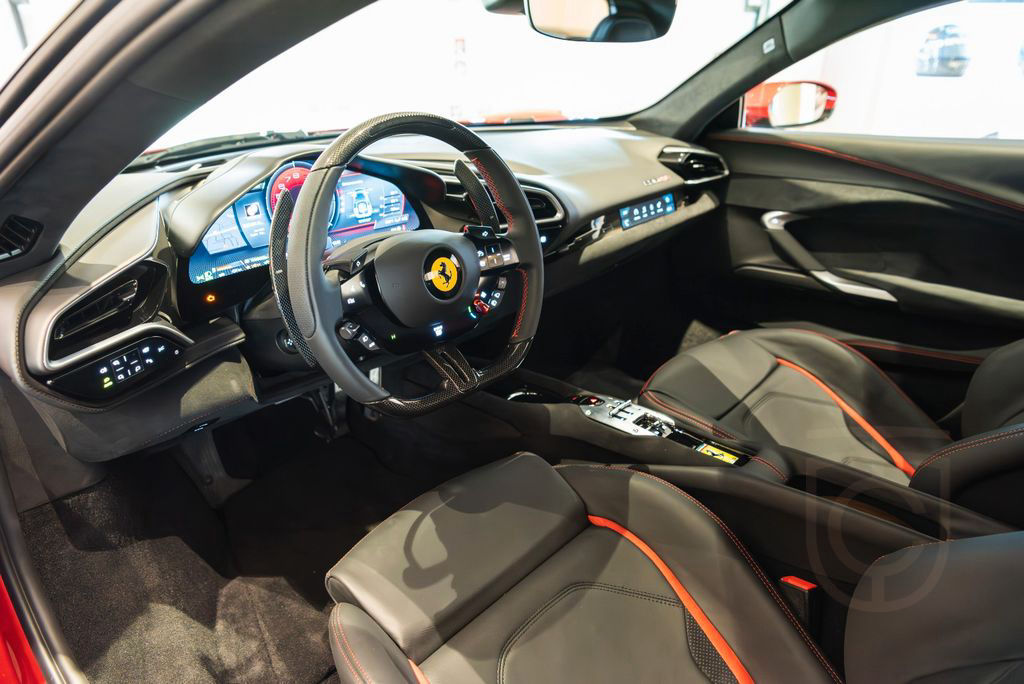 Ferrari 296 GTB *CARBON, FULL OPTIONS*