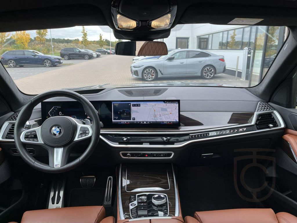 BMW X7 xDrive40i M-Sport AHK Iconic Glow 360°