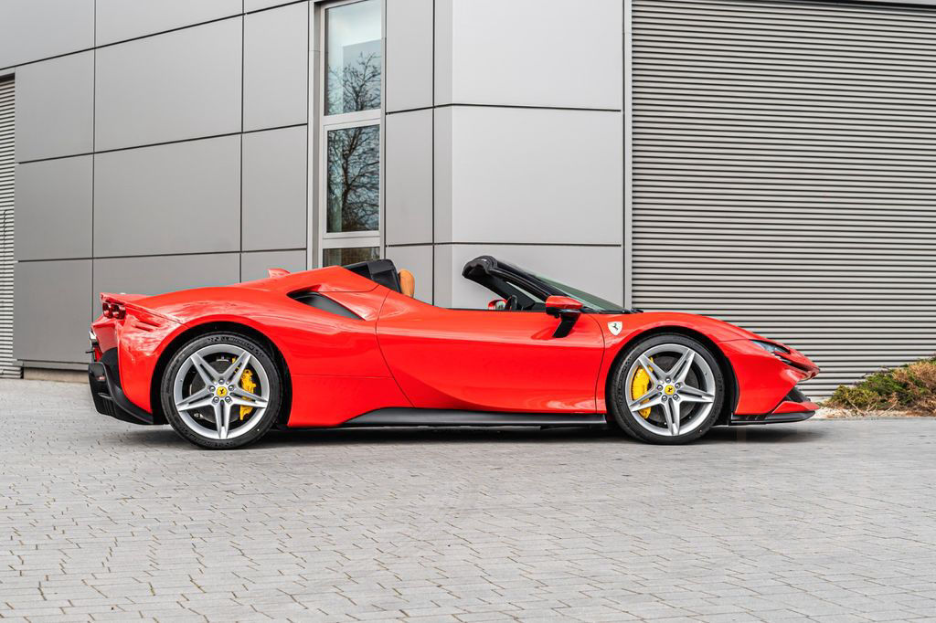 Ferrari SF90 Spider