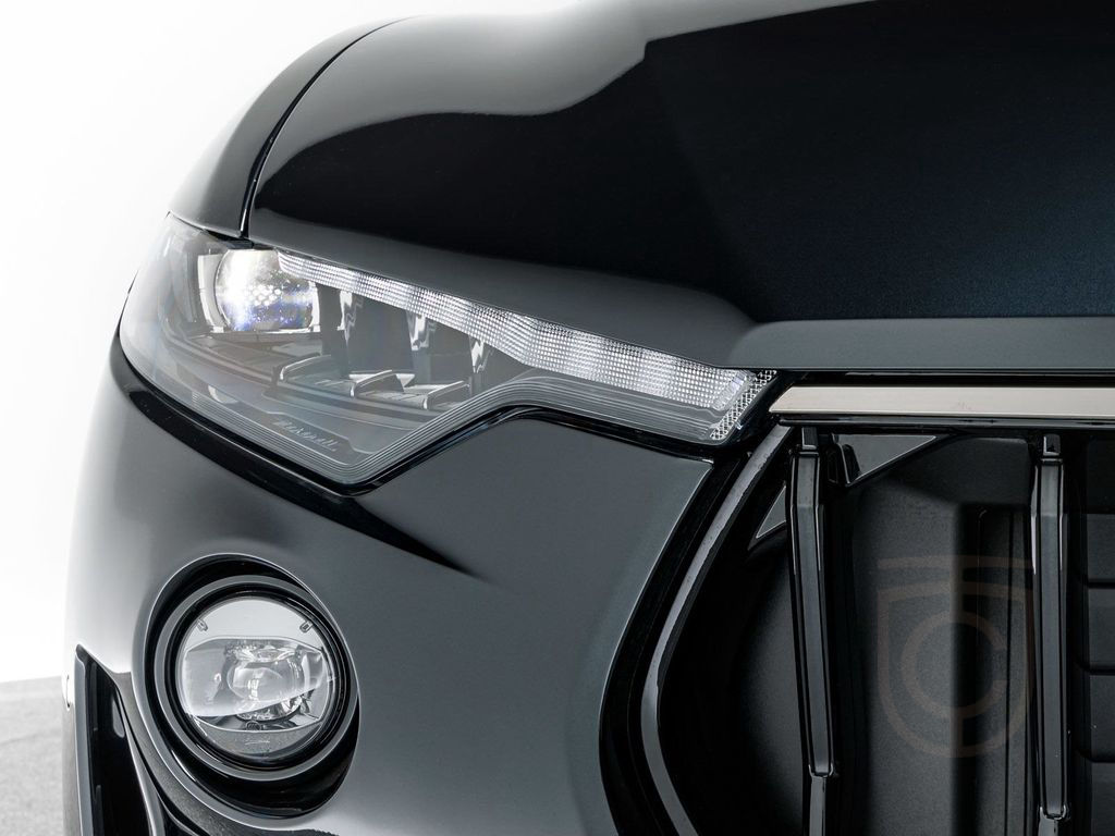 Maserati Levante Modena S ULTIMA TAGESZULASSUNG AKTION