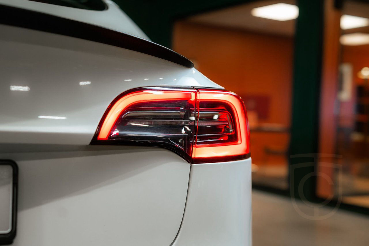 Tesla Model 3 Performance