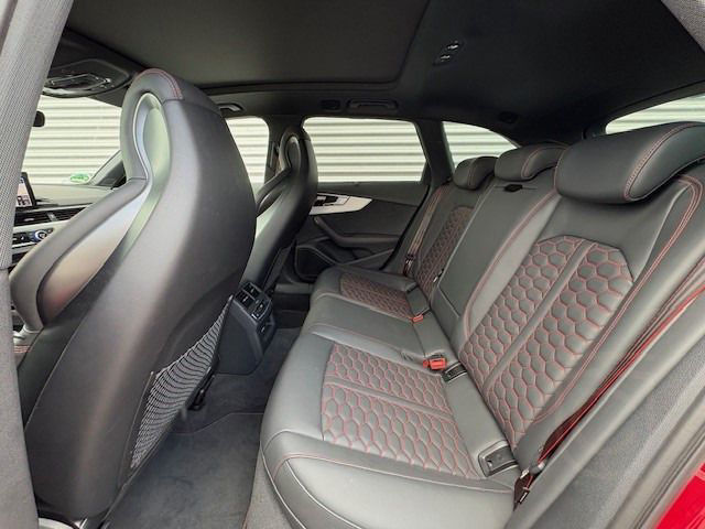Audi RS 4 Avant +SPORTABGAS+PANORAMADACH+