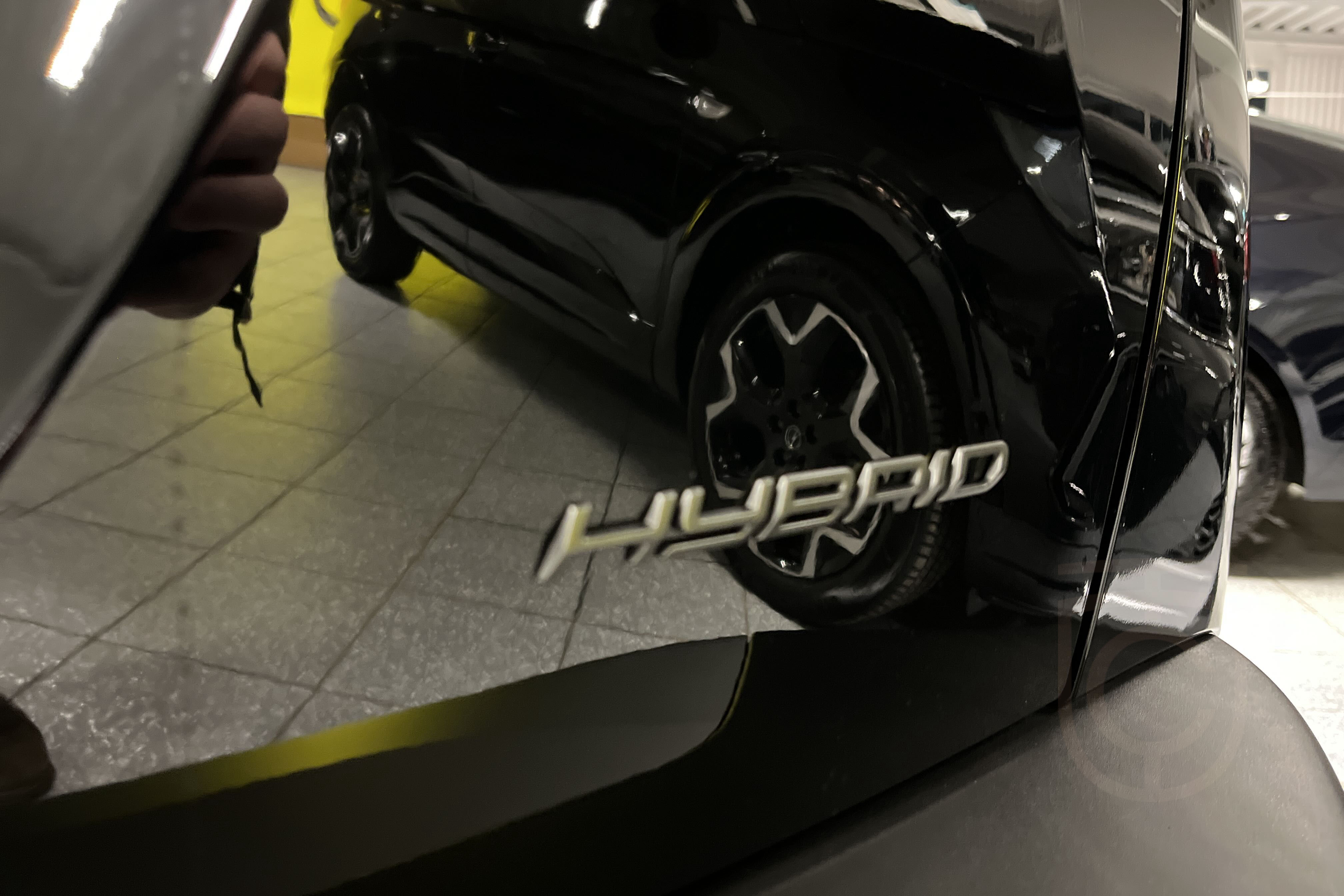 Peugeot 2008 HYBRID 136