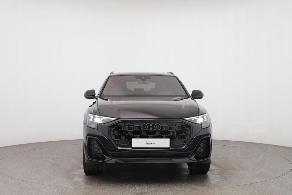 Audi SQ8 TFSI quattro