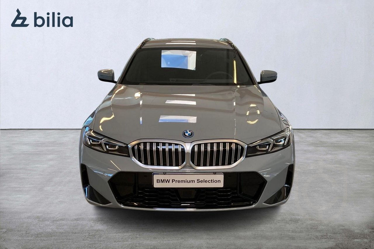 BMW 330e xDrive Touring