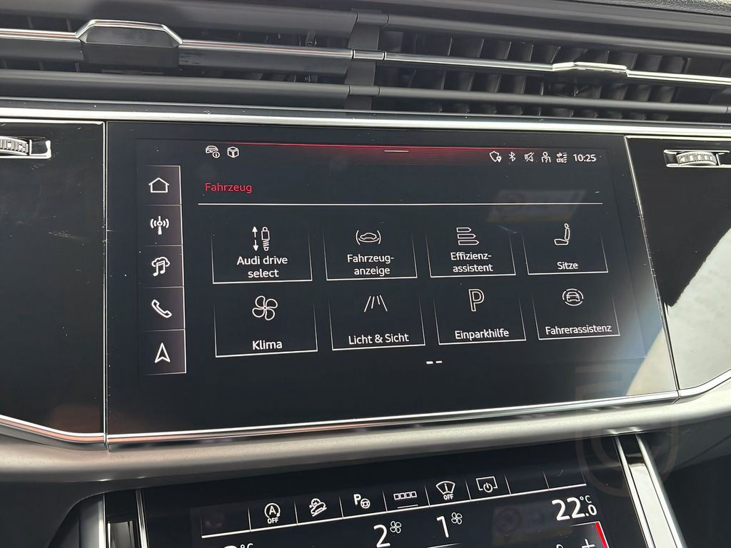 Audi Q8 55 TFSI +S-LINE+ADAPAIR+AHK+360°+OPTIK+MATRIX