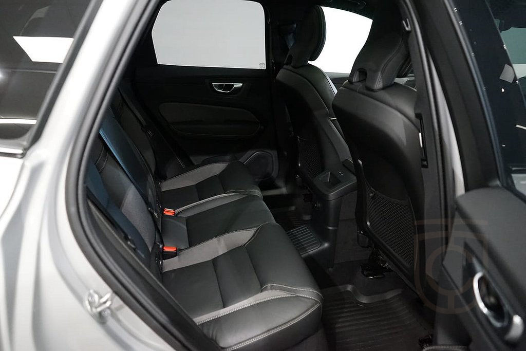Volvo XC60 T6 Ultra Dark