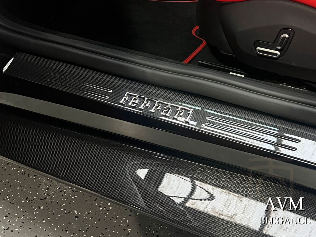 Ferrari Roma 2023*CARBON-PACK*RED INT*PASSENGER DISPLAY*