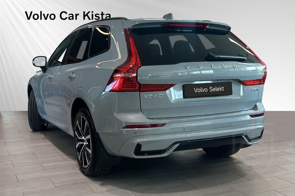 Volvo XC60 B4 AWD Diesel Plus Dark