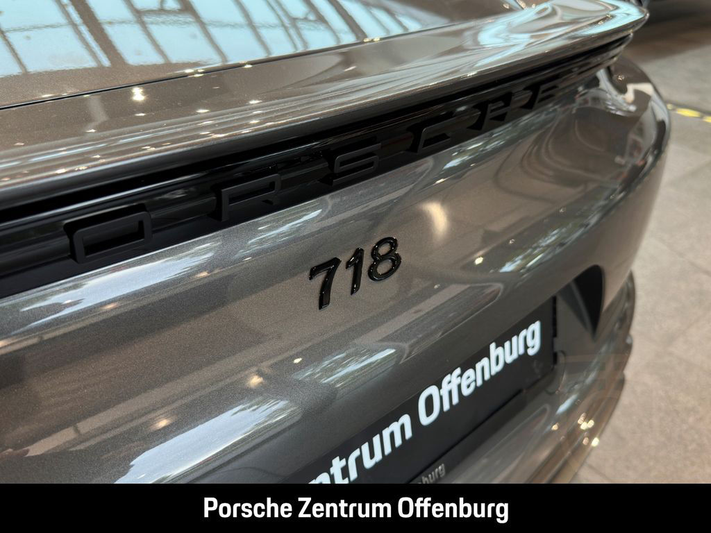 Porsche Boxster 718 Style Edition