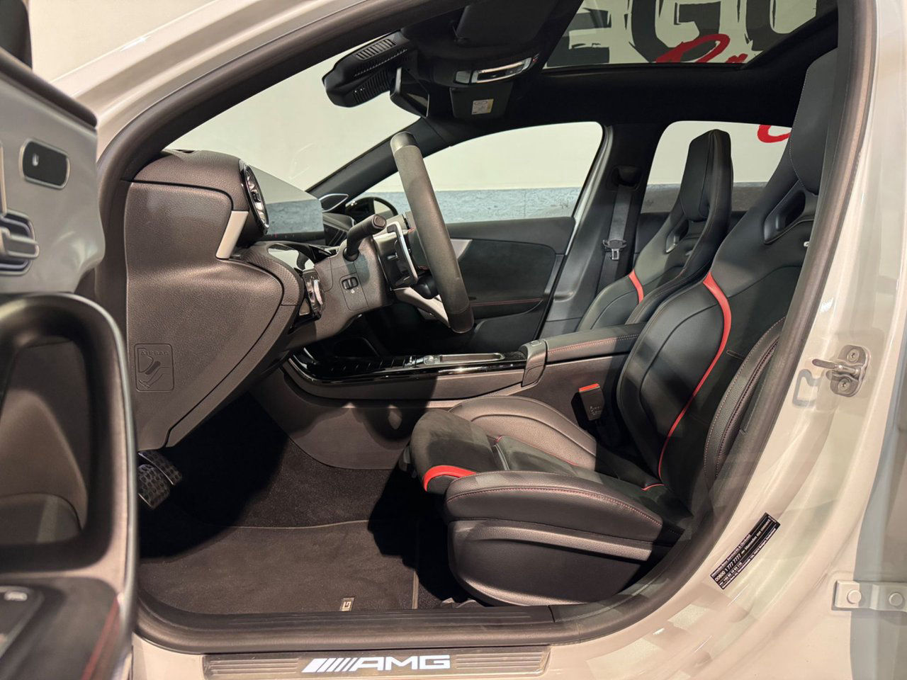 Mercedes-Benz AMG A 45 S 4MATIC+ Burmester