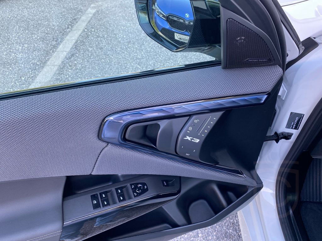 BMW X3 M50 xDrive DA Prof PA Prof AHK Pano Standhzg
