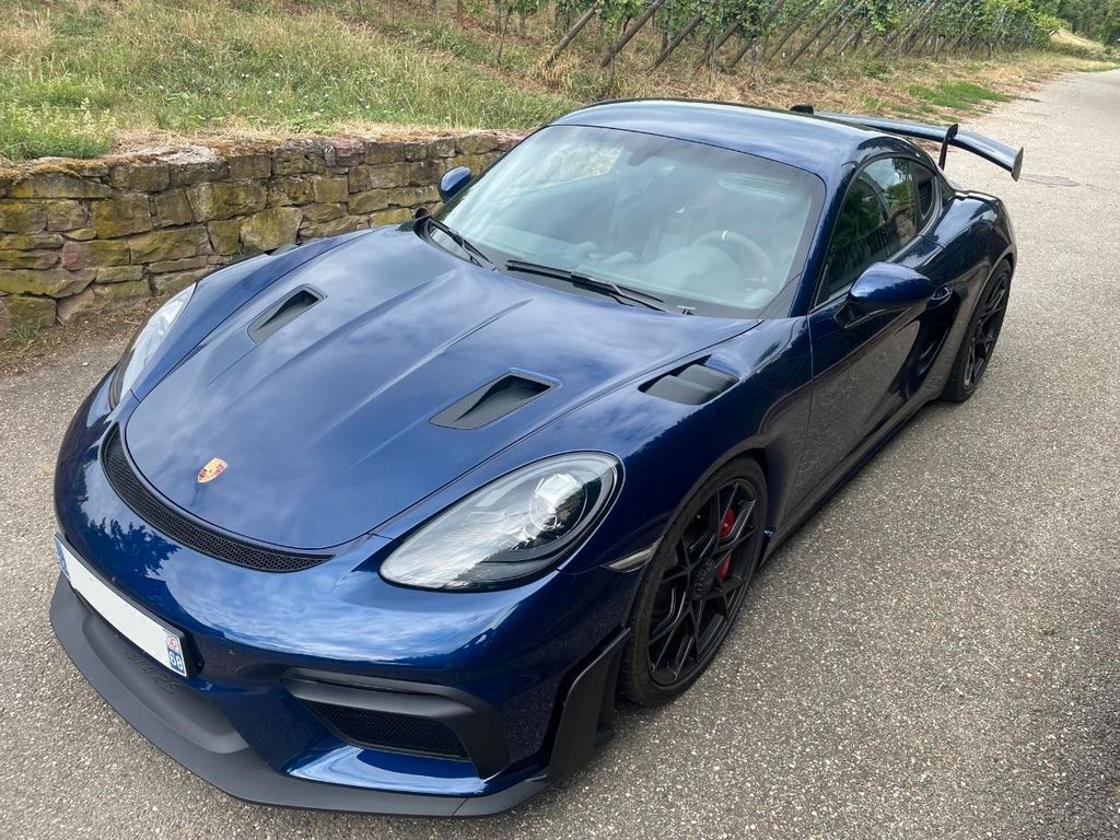 Porsche Cayman GT4 RS