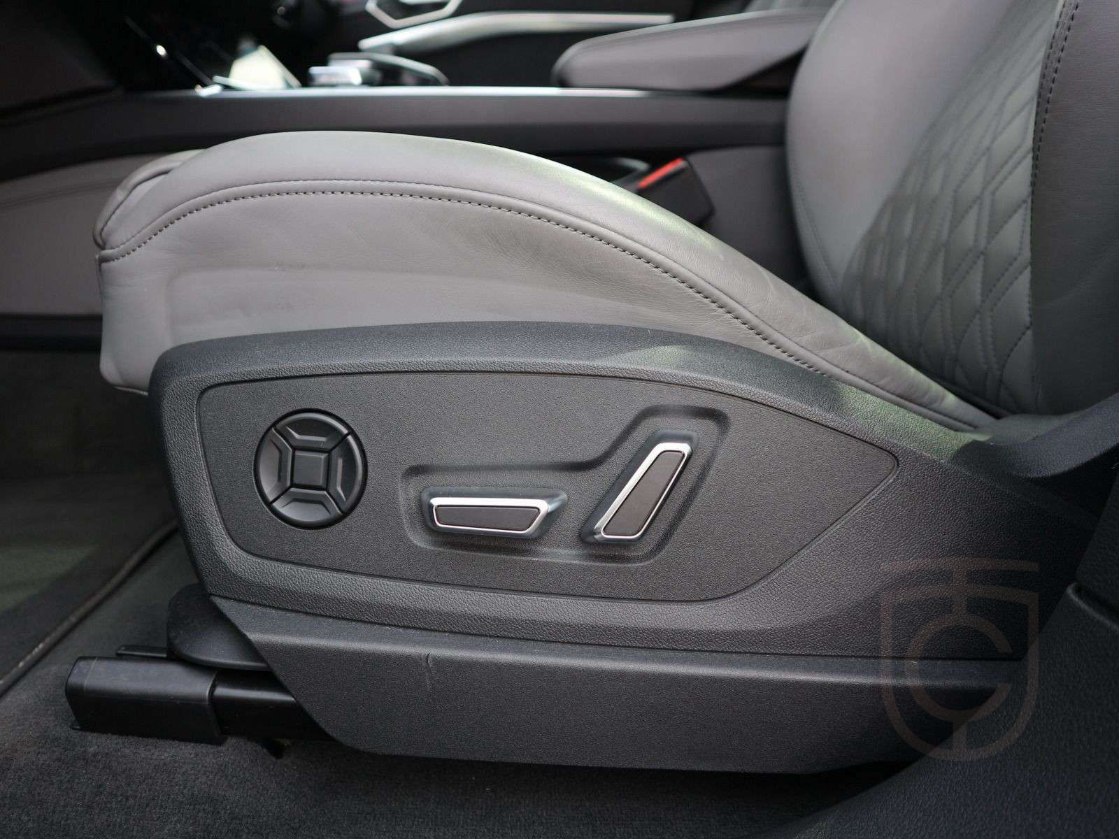 Audi SQ8 e-tron*PANO*ACC*HUD*B&O