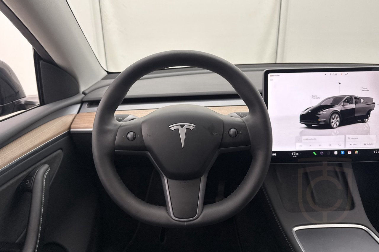 Tesla Model Y Long Range AWD