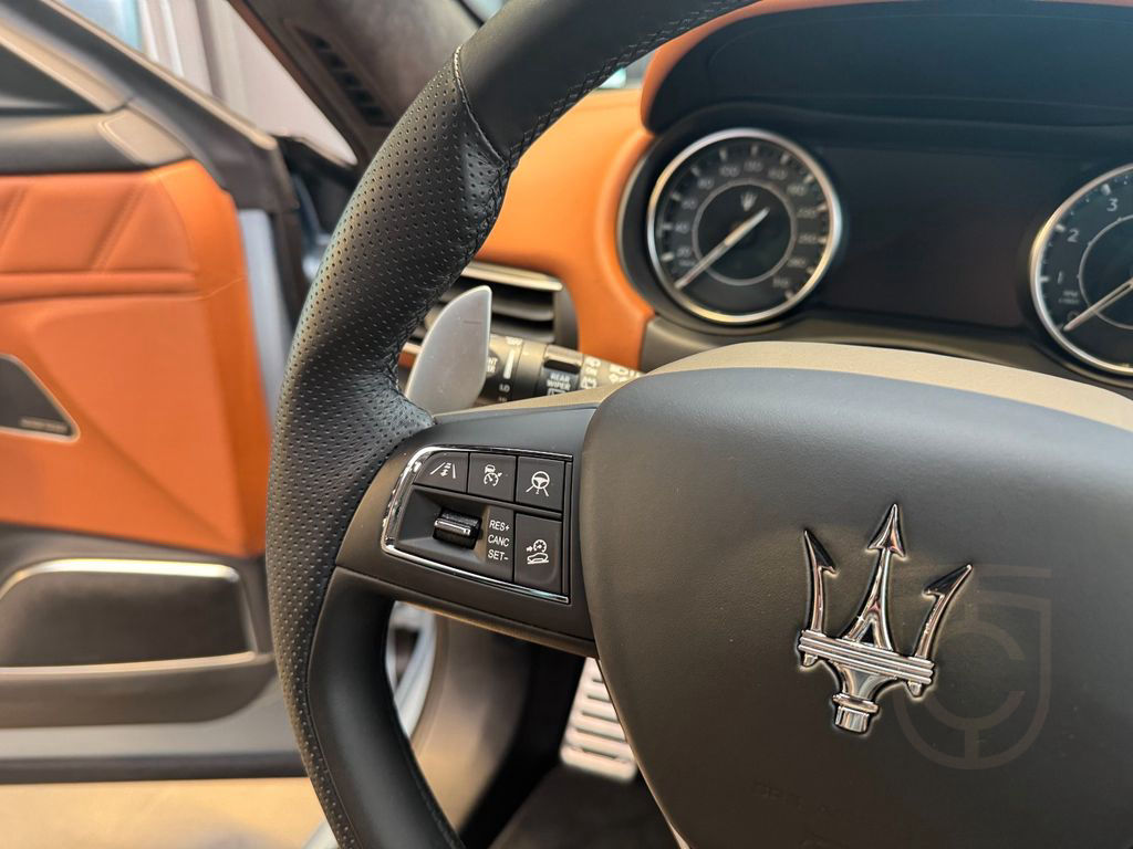 Maserati Levante 3.0 V6 430HP Modena *F-Tributo* Lim.Ed