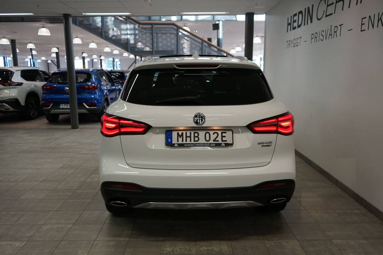 MG EHS Plug-In Hybrid Luxury 1
