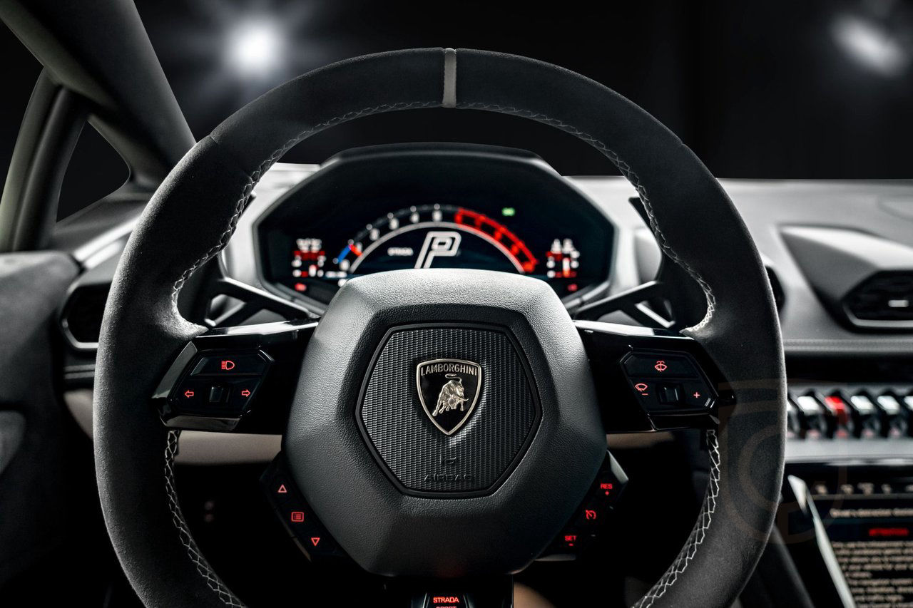 Lamborghini Huracán TECNICA LP 640-2