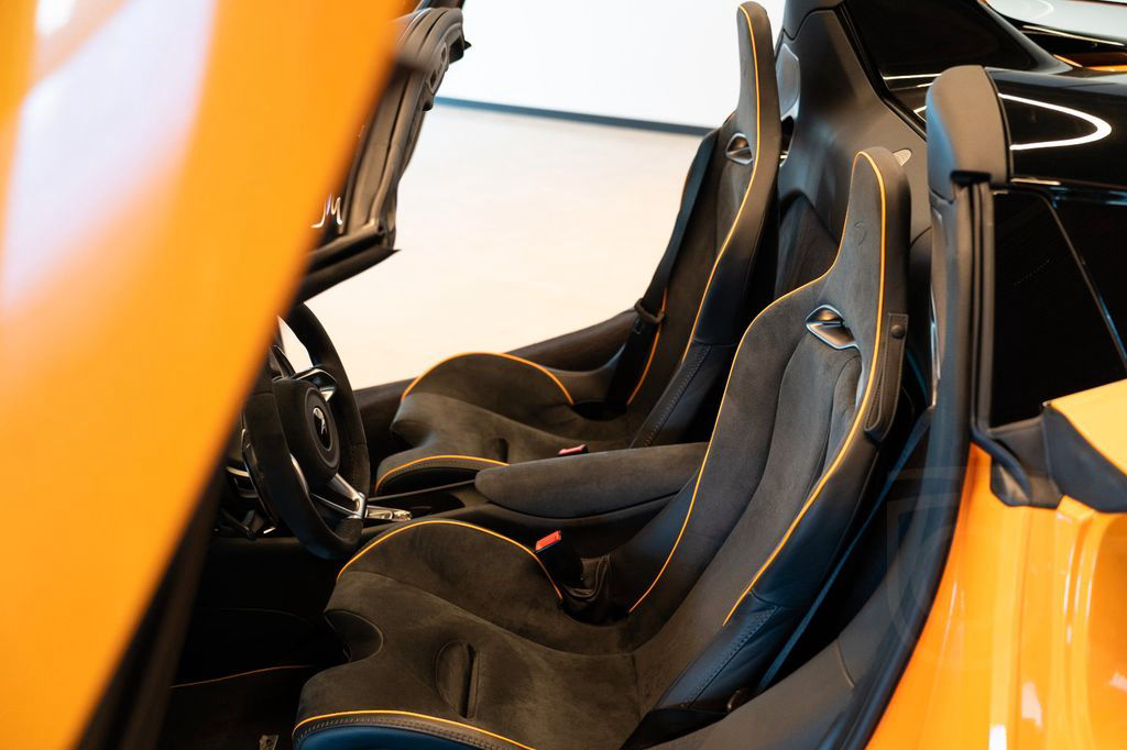McLaren Artura MY24 , Lift*Practicality*Tech*Assist pack