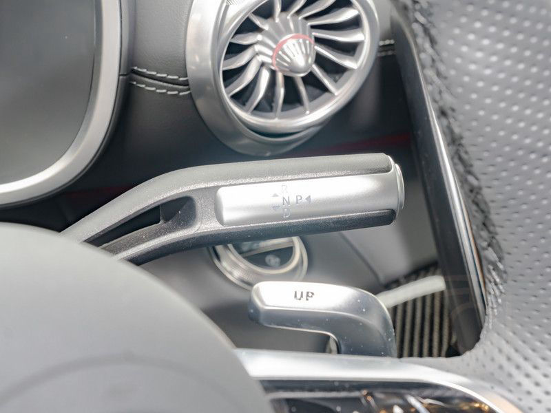 Mercedes-Benz SL 63 AMG 4M+ Perf-Sitze/Carbon/Burm/Sitzklima