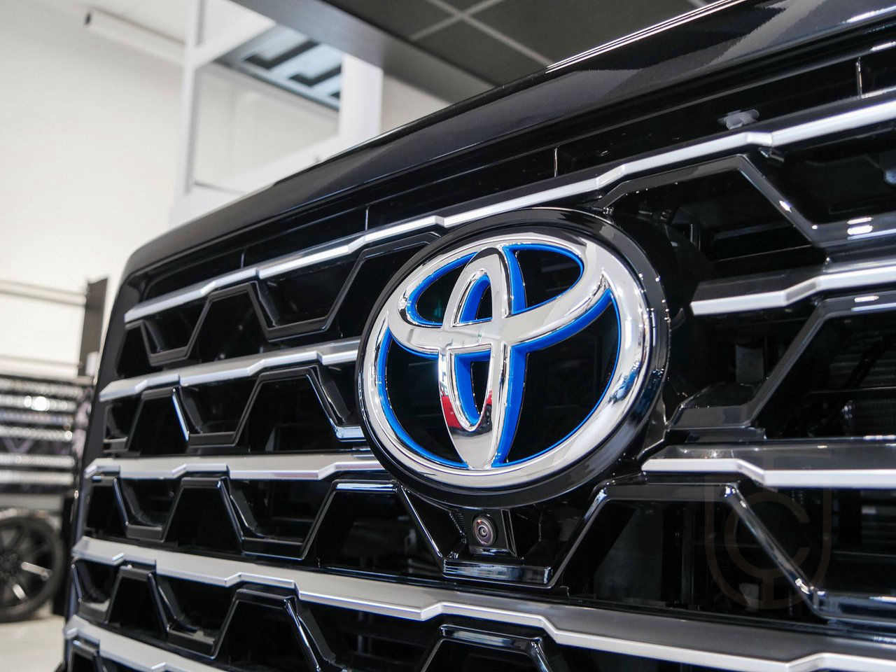 Toyota Tundra CAPSTONE HYRBID HEV