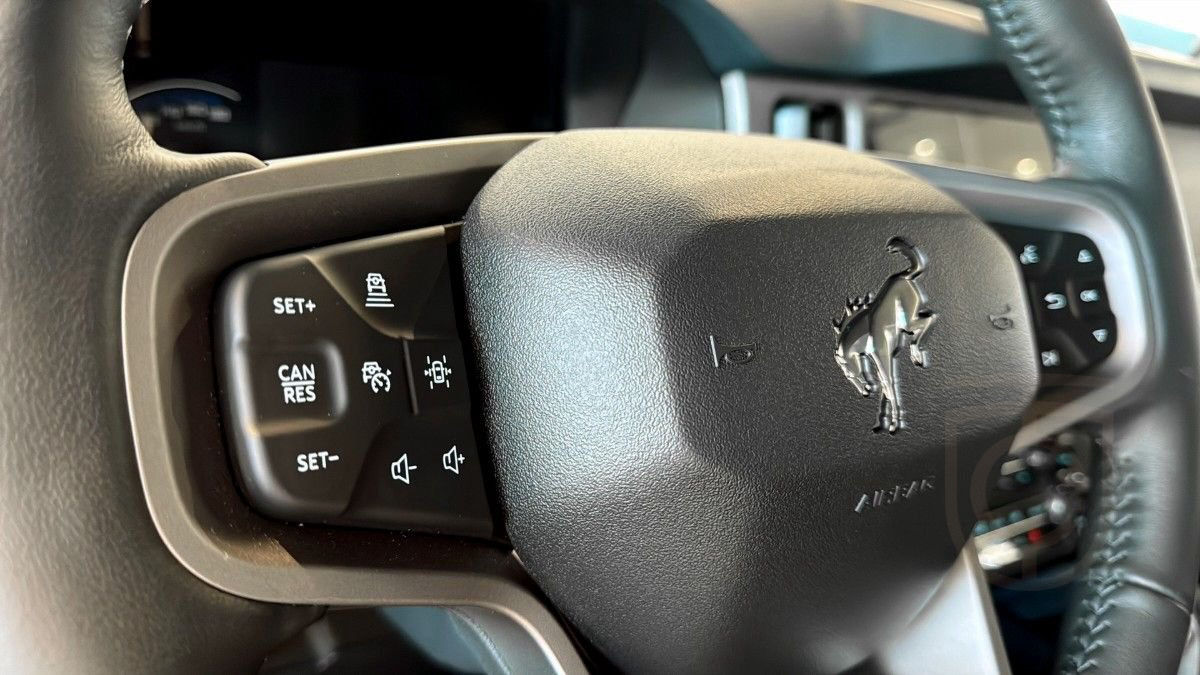 Ford Bronco Outer Banks 2.7L Bi-Turbo EcoBoost V6