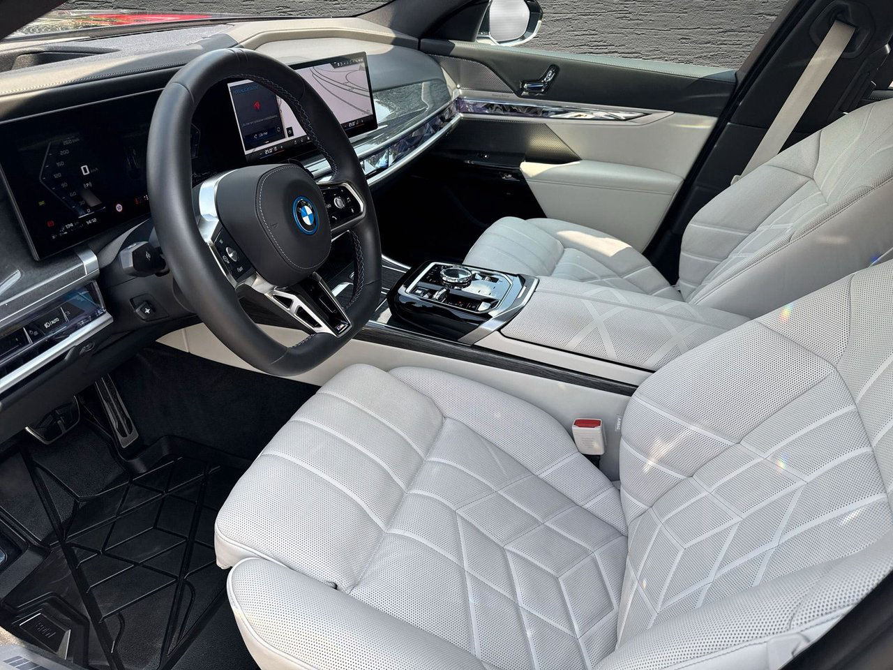 BMW M760 e L xDrive - Exclusive - Individual - Connosieur