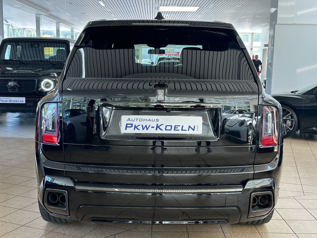 Rolls-Royce Cullinan Black Badge