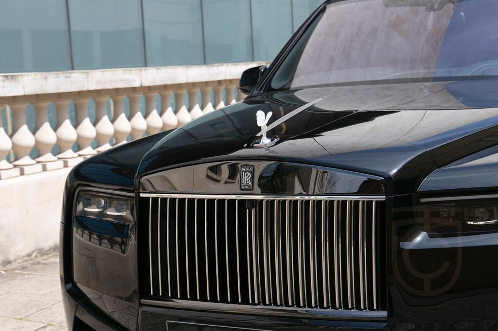 Rolls-Royce Cullinan - BLACK BADGE TRIM - STARLIGHT