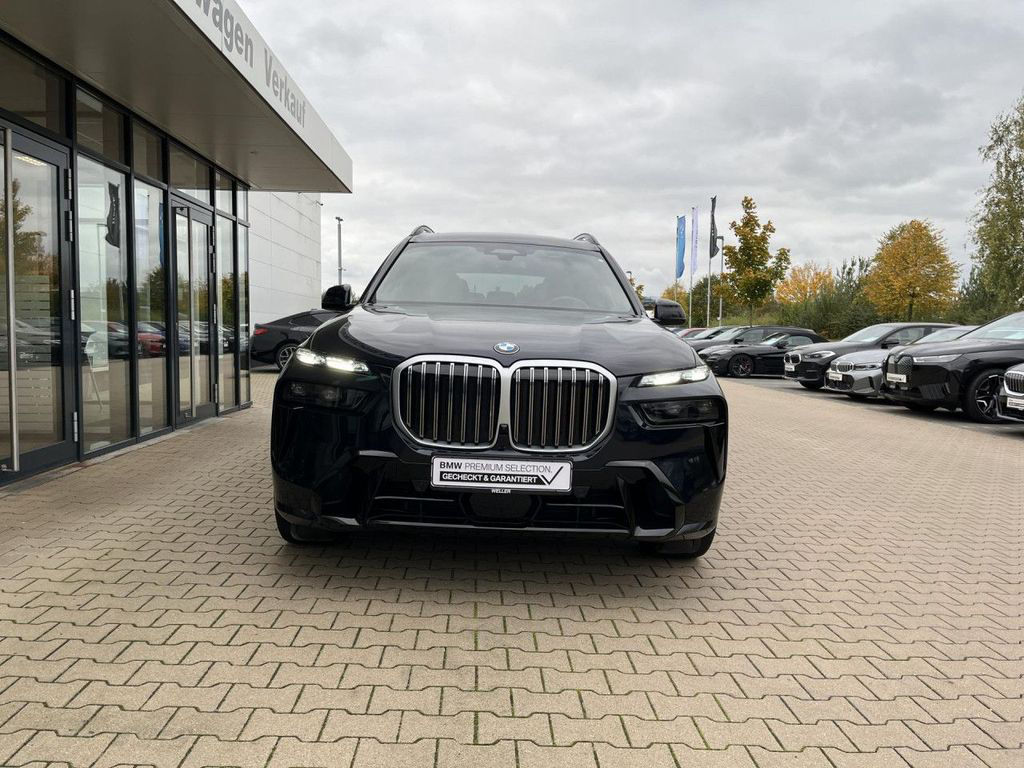 BMW X7 xDrive40i M-Sport AHK Iconic Glow 360°