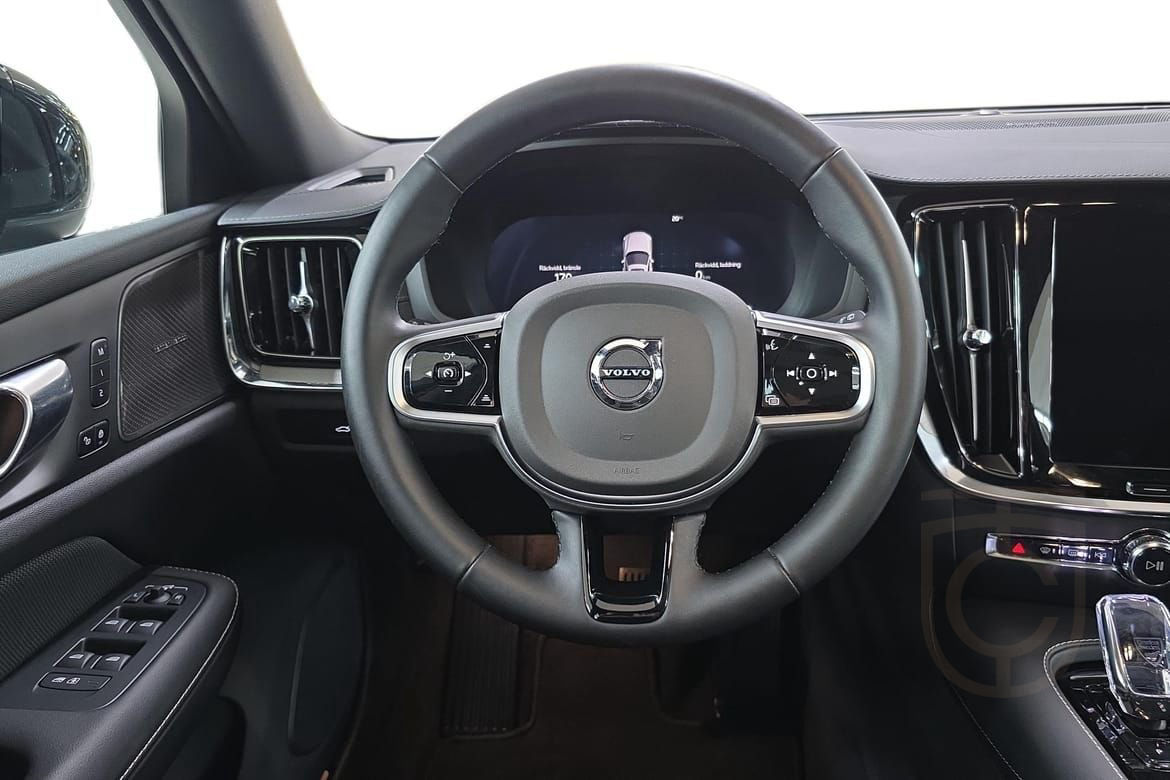 Volvo V60 T8 Ultra Dark