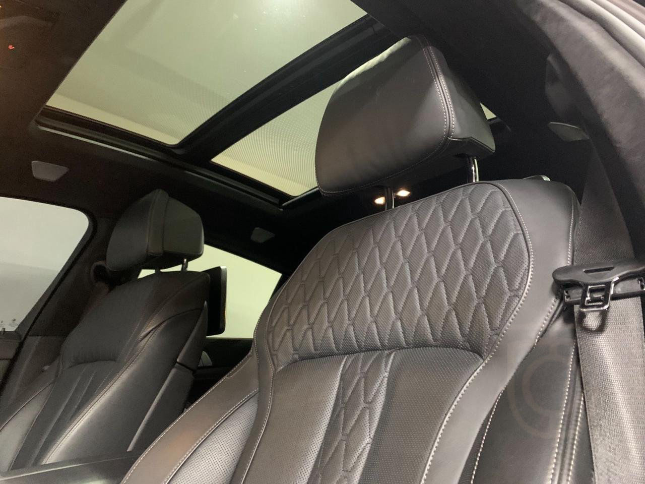 BMW X6 M50i Innovation B&W Massage 360° Panorama Drag 530hk