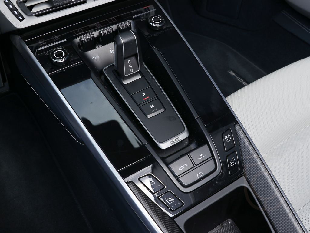 Porsche 992 911 Turbo S Cabrio Leder-crema Burmester