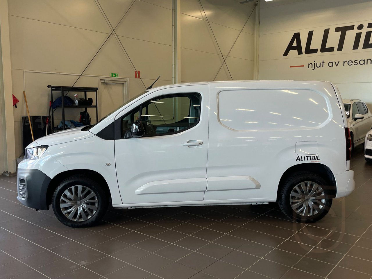 Peugeot e-Partner PRO+ L1