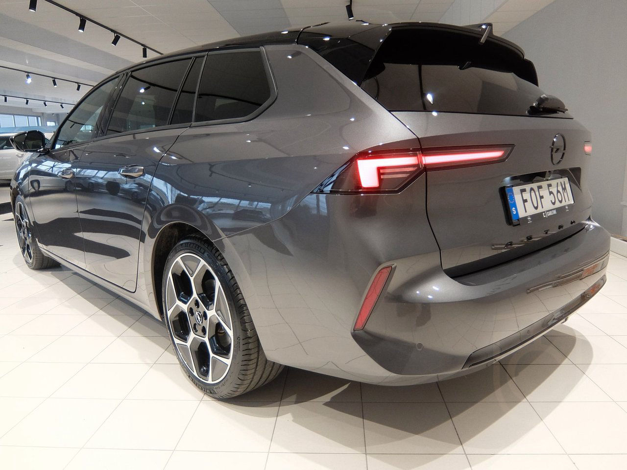 Opel Astra ST Ultimate P130