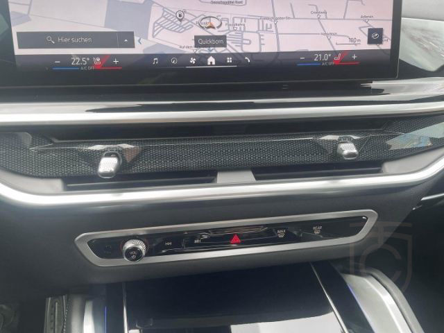 BMW X6 XDRIVE30D M SPORT HUD StandHZG AHK Pano Massa