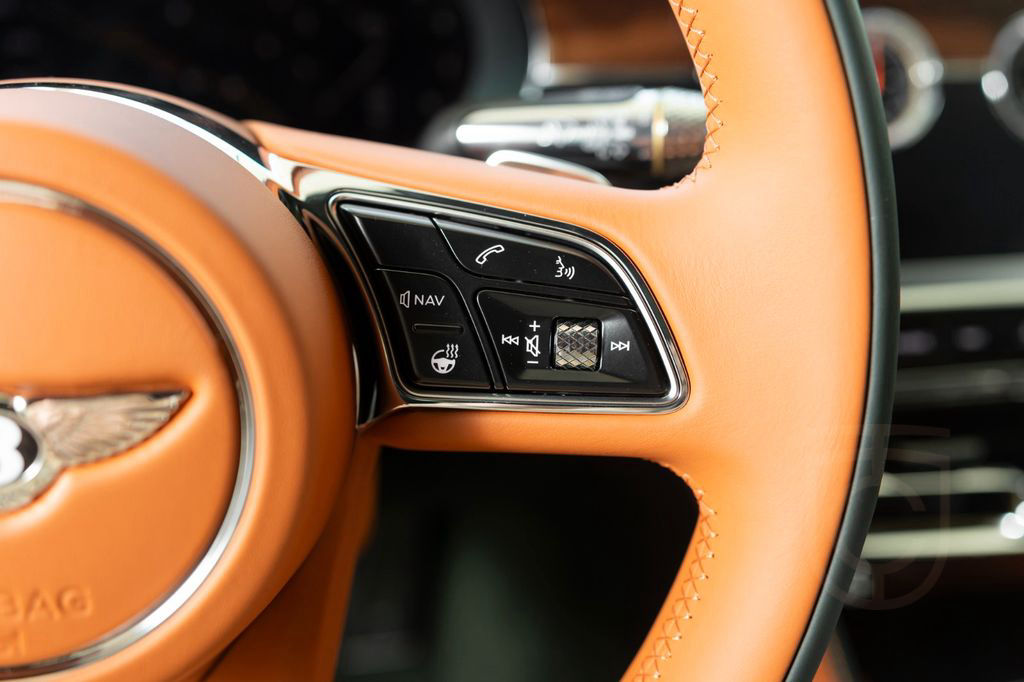 Bentley Flying Spur S V8 - Naim, Diamond Quilting